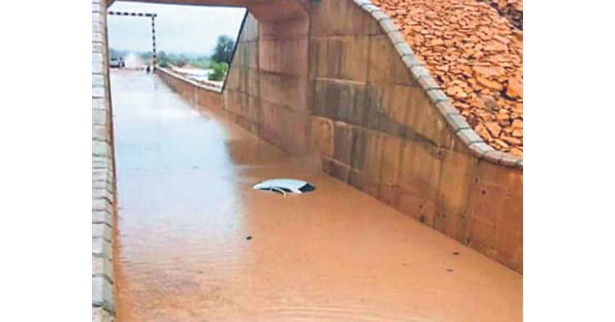 UNDERPASS SWALLOWS CAR IN JAISALMER, CLOSE SHAVE FOR 3